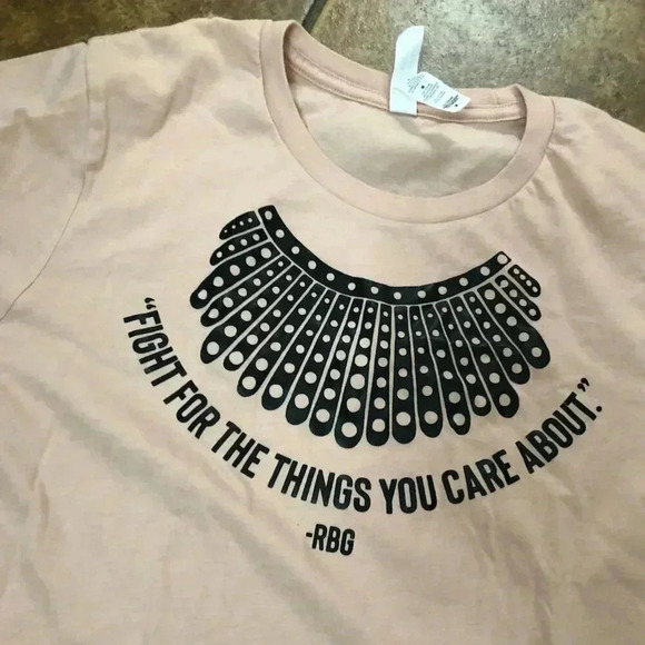 T-shirt Ruth Bader Ginsburg "Fight For the Things You Care About" - Picture 2 of 3
